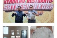 Dok. Anggota Satresnarkoba Polresta Sumenep saat menunjukkan barang bukti dari tangan tersangka. //SuaraFaktual